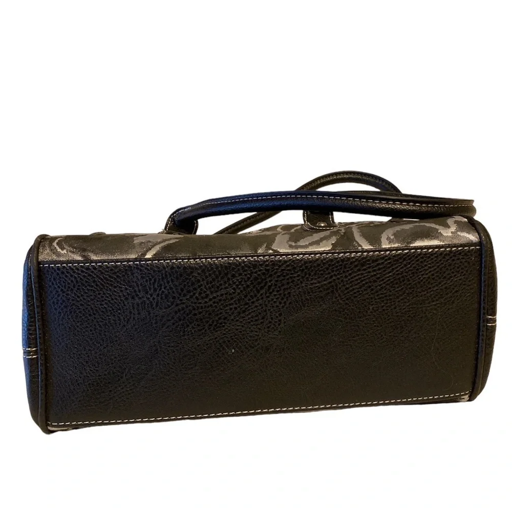 Wilson Leather purse shoulder bag black with silver flowers lots of pockets